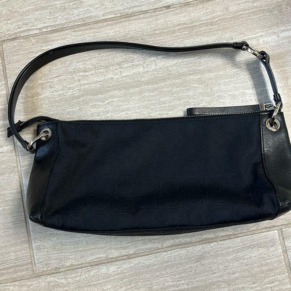 Salvatore Ferragamo Shoulder bag! EUC - Picture 1 of 8